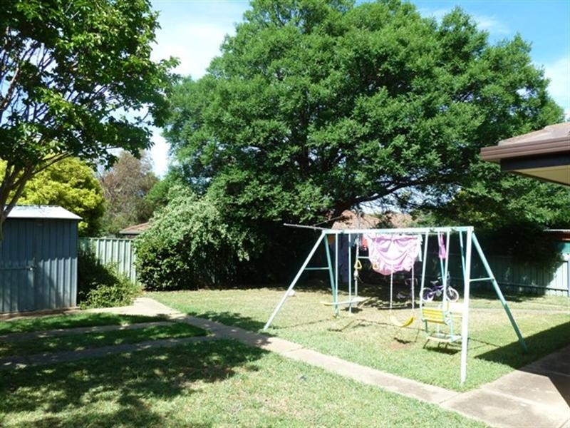 8 Bavaria Street, Wagga Wagga NSW 2650