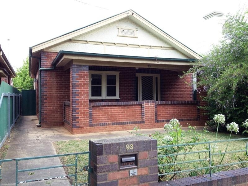 93 Fox Street, Wagga Wagga NSW 2650