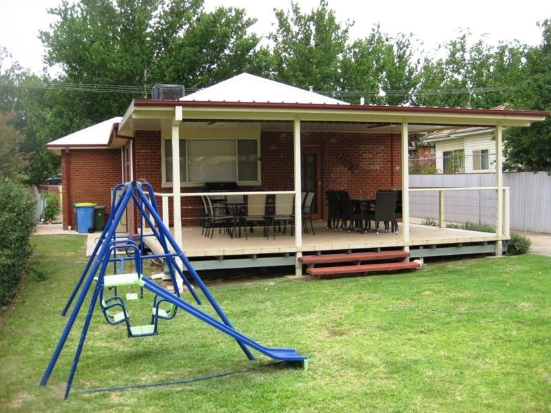 14 Halloran Street, Wagga Wagga NSW 2650