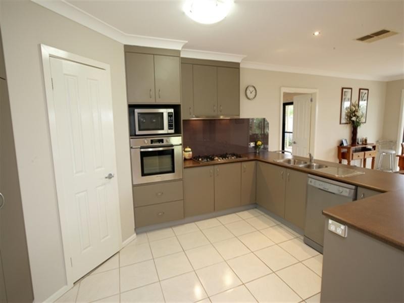 3 Wellington Avenue, Tatton NSW 2650