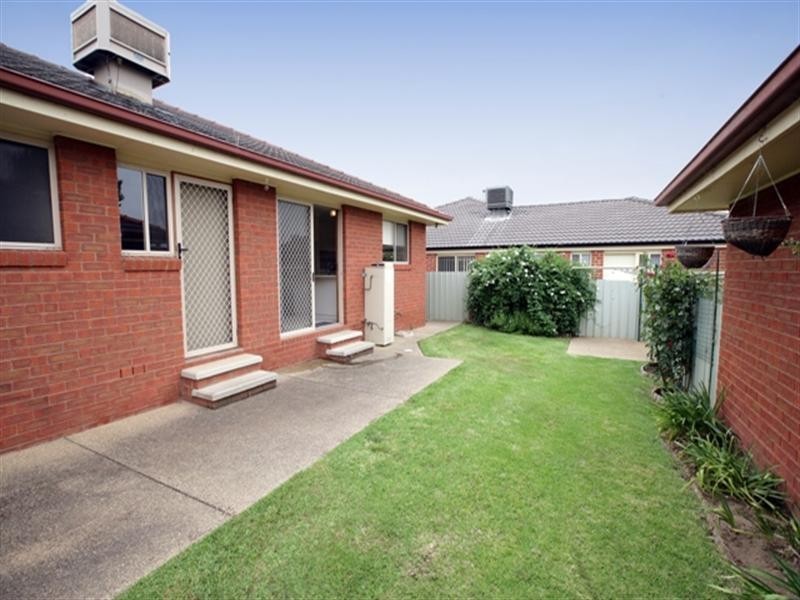 1/44 Fay Avenue, Kooringal NSW 2650