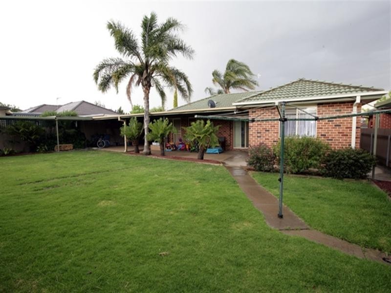 20 Kaldari Crescent, Glenfield Park NSW 2650