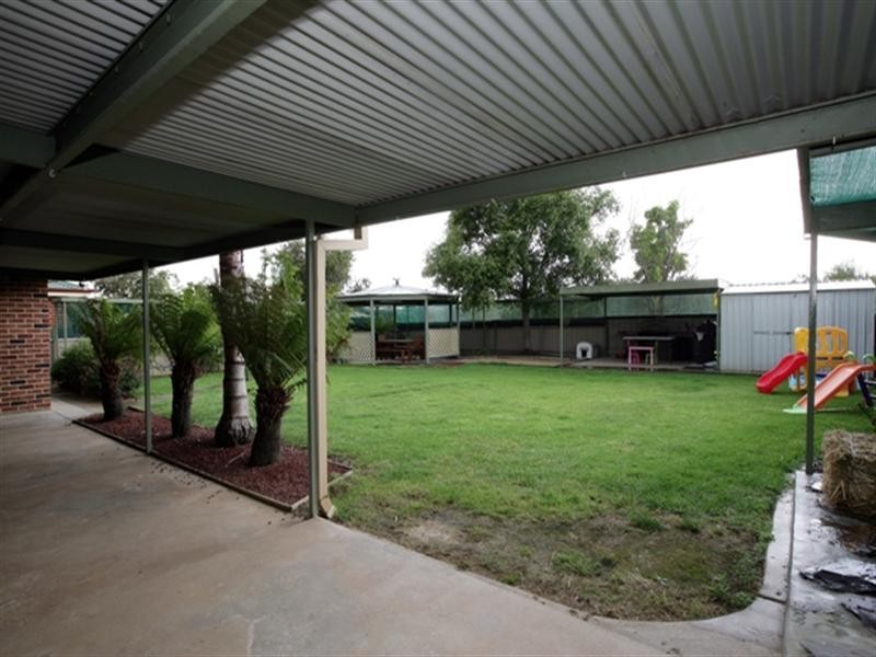 20 Kaldari Crescent, Glenfield Park NSW 2650