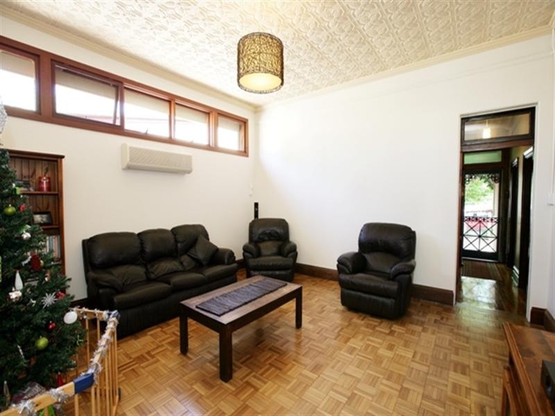 64 Trail Street, Wagga Wagga NSW 2650