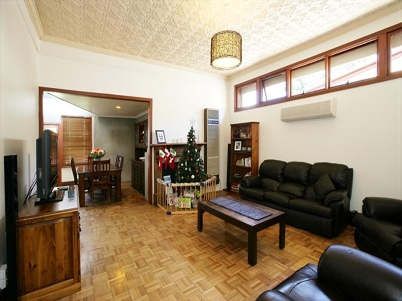 64 Trail Street, Wagga Wagga NSW 2650