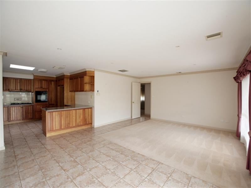 5 Derwent Avenue, Tatton NSW 2650