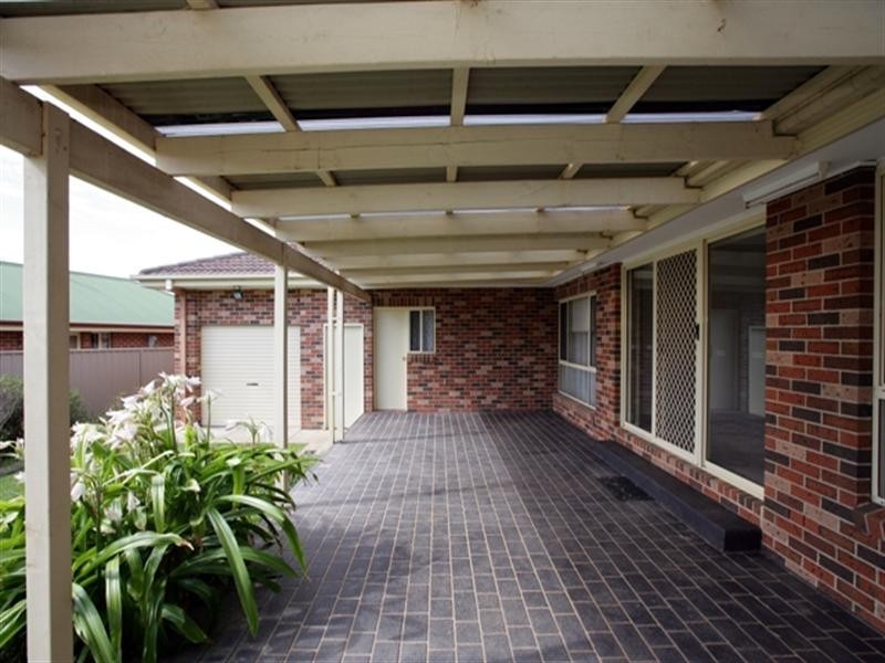 5 Derwent Avenue, Tatton NSW 2650