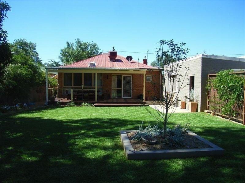 48 Hardy Avenue, Wagga Wagga NSW 2650