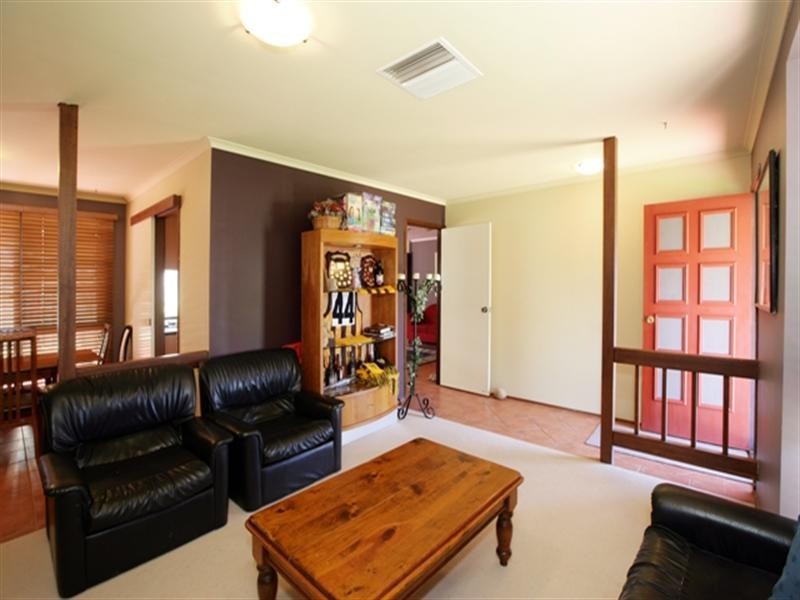 1 Bandera Avenue, Glenfield Park NSW 2650