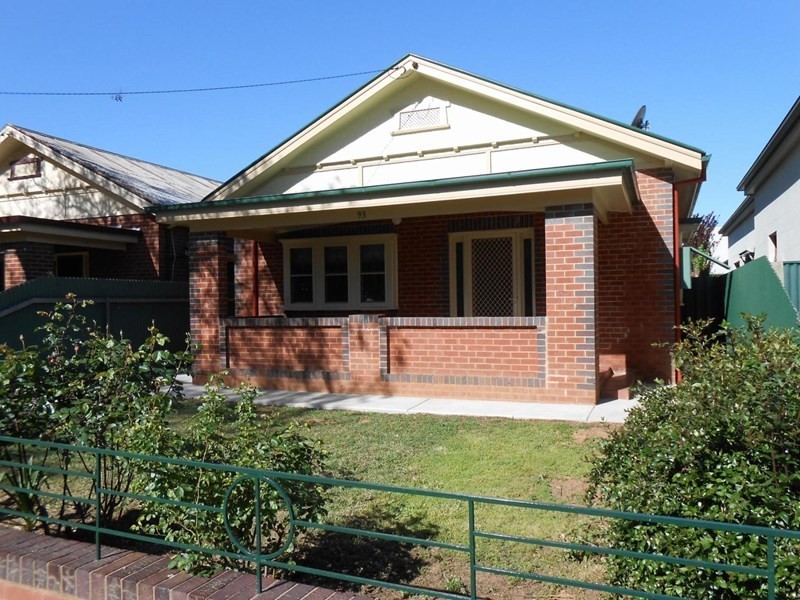 93 Fox Street, Wagga Wagga NSW 2650
