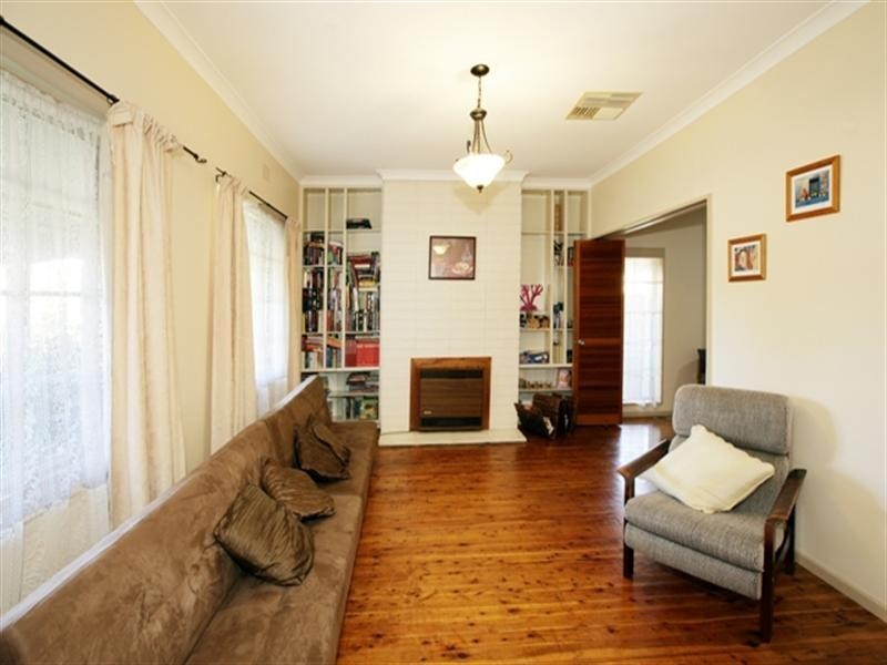 5 Moran Street, Tolland NSW 2650