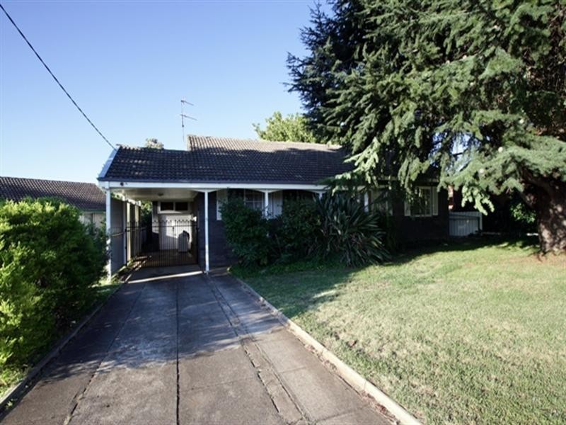 5 Moran Street, Tolland NSW 2650