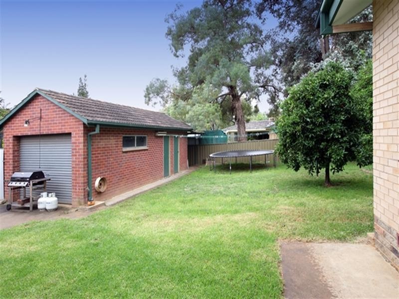 39 Nixon Crescent, Tolland NSW 2650