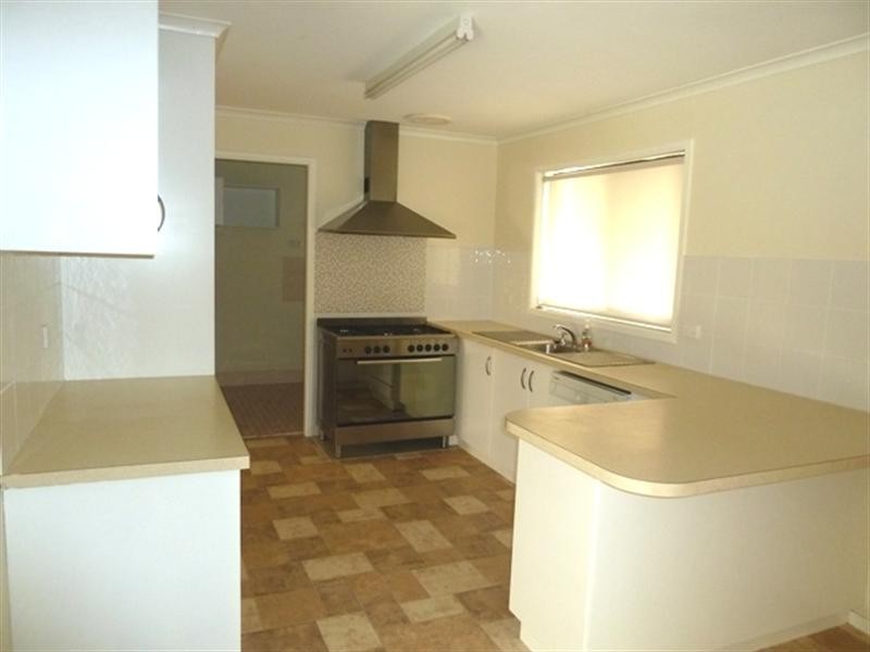 17 Clowes Place, Wagga Wagga NSW 2650