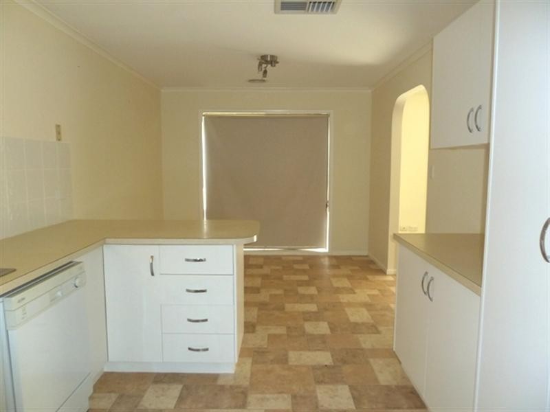 17 Clowes Place, Wagga Wagga NSW 2650