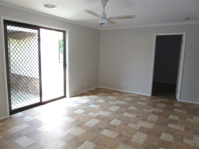 17 Clowes Place, Wagga Wagga NSW 2650