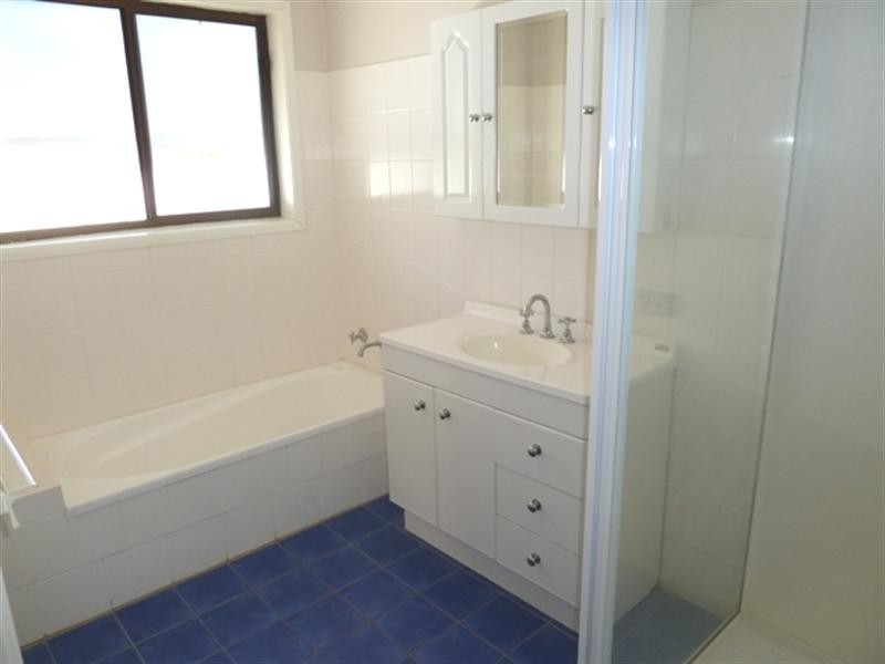 17 Clowes Place, Wagga Wagga NSW 2650