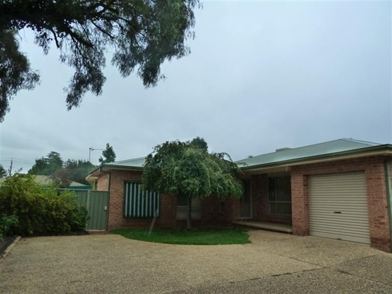 2/396 Lake Albert Road, Wagga Wagga NSW 2650