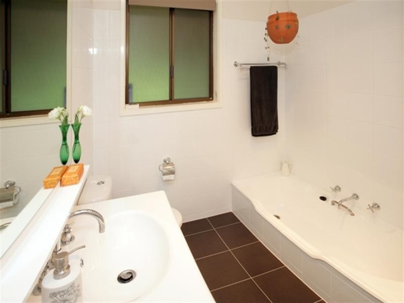 25 Kilpatrick Street, Kooringal NSW 2650