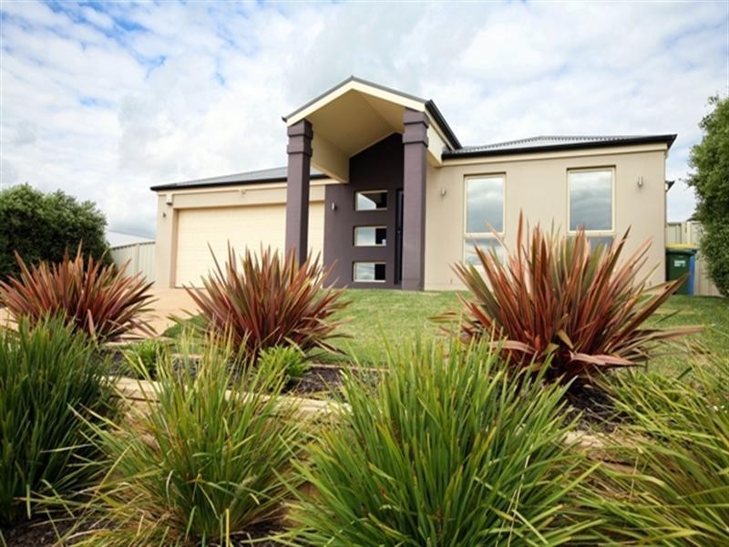 5 Balala Crescent, Bourkelands NSW 2650