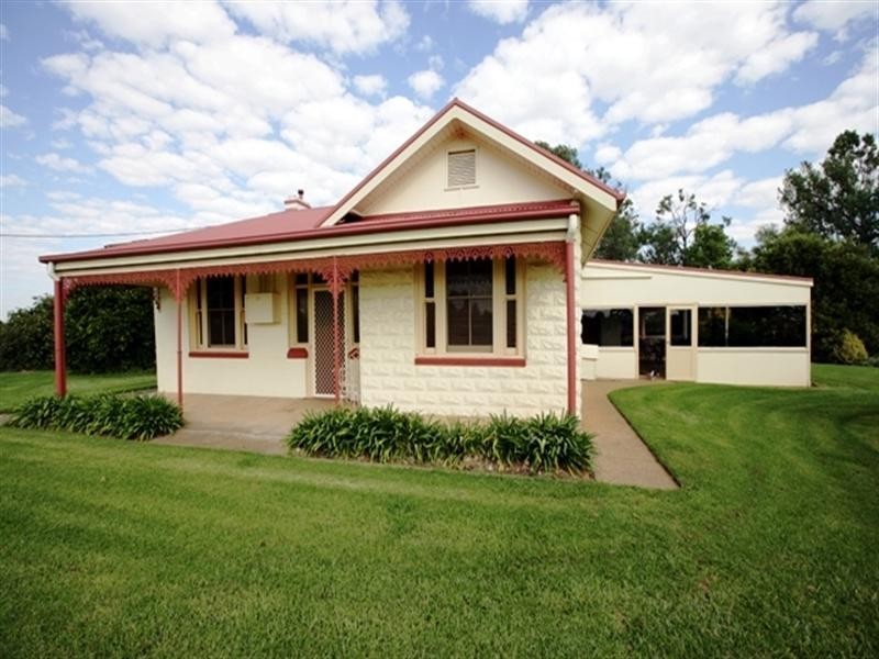 416 Hampden Avenue, Cartwrights Hill NSW 2650