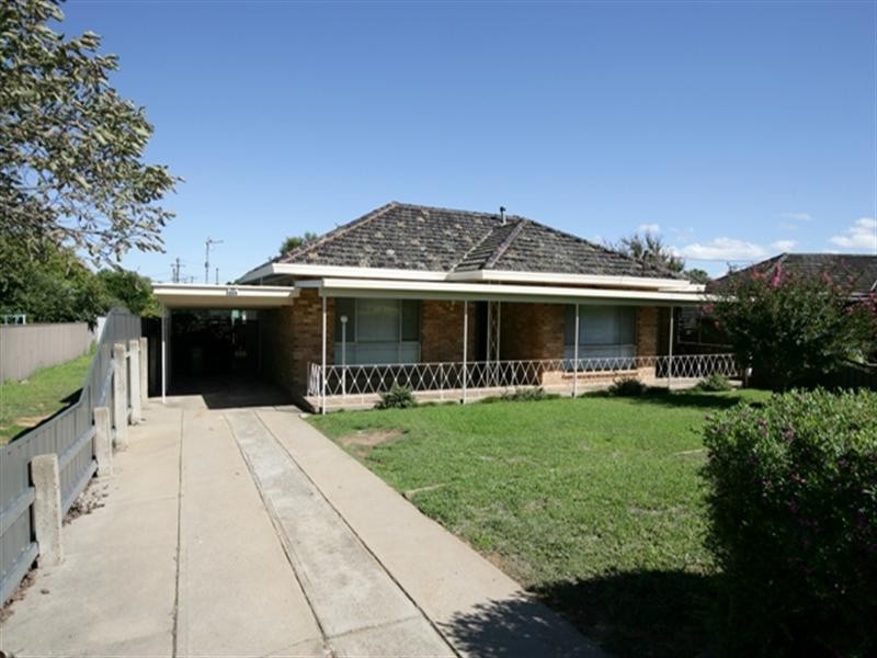 13 Bungown Place, Mount Austin NSW 2650
