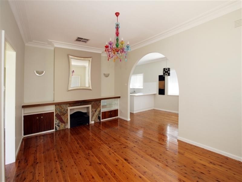 13 Bungown Place, Mount Austin NSW 2650