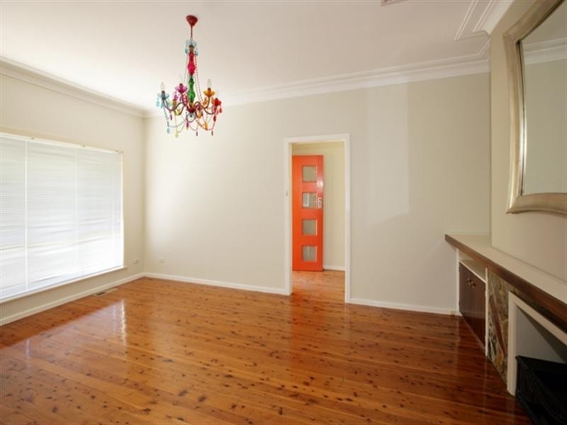 13 Bungown Place, Mount Austin NSW 2650