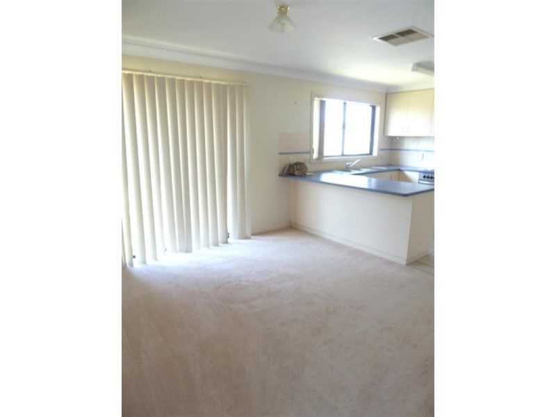 2/50 Kimba Drive, Wagga Wagga NSW 2650