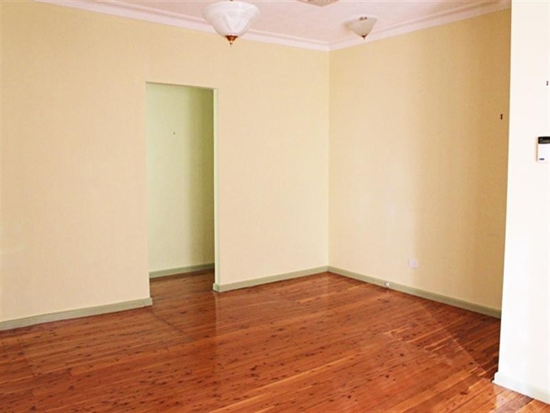 19 Nilma Avenue, Mount Austin NSW 2650