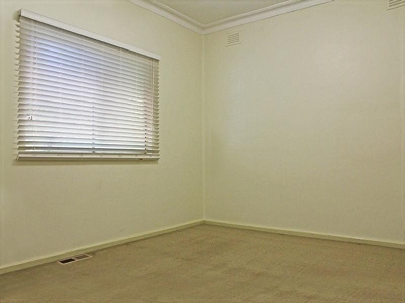 19 Nilma Avenue, Mount Austin NSW 2650