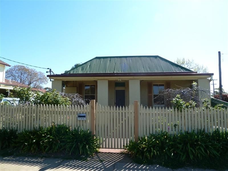 64 Bourke Street, Wagga Wagga NSW 2650