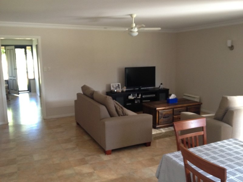 4 Post Place, Lake Albert NSW 2650