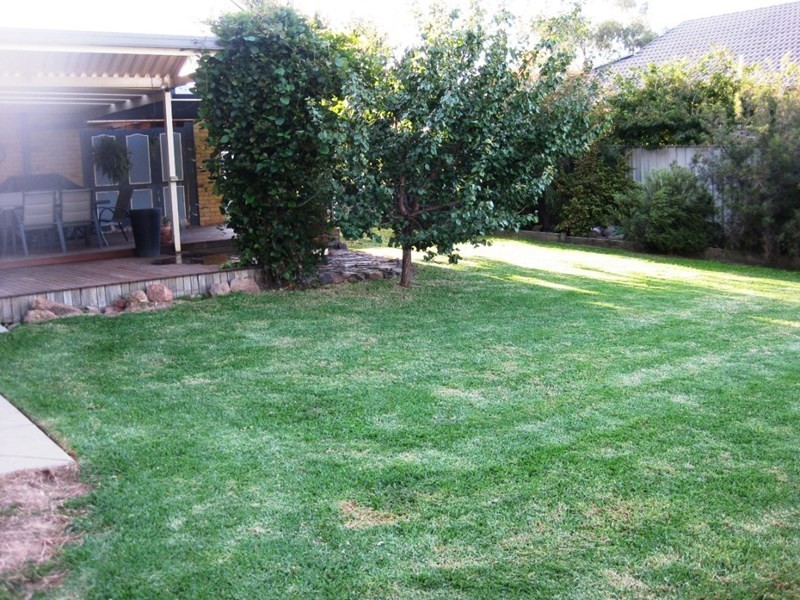 4 Post Place, Lake Albert NSW 2650