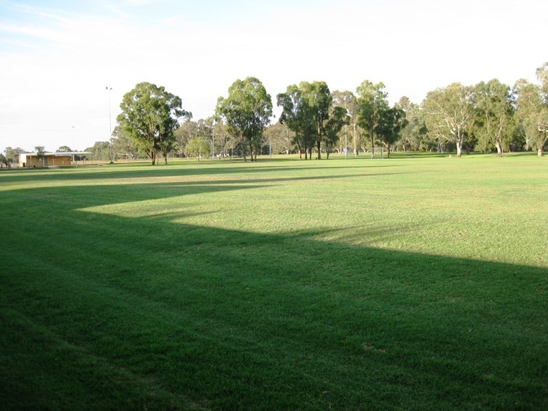 4 Post Place, Lake Albert NSW 2650