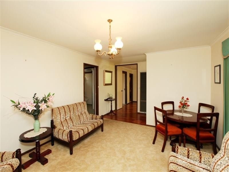 31 Merinda Crescent, Kooringal NSW 2650