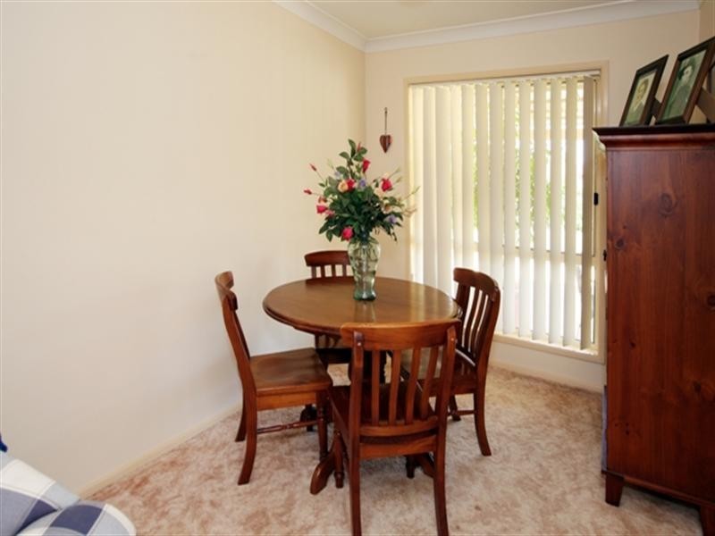 16 Kaldari Crescent, Glenfield Park NSW 2650