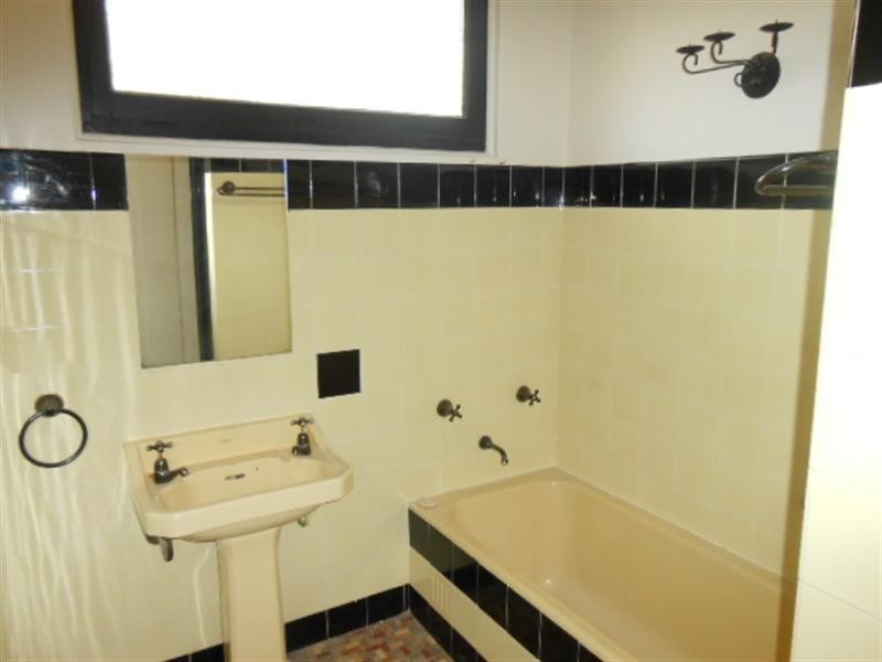 37 Mitchelmore Street, Wagga Wagga NSW 2650