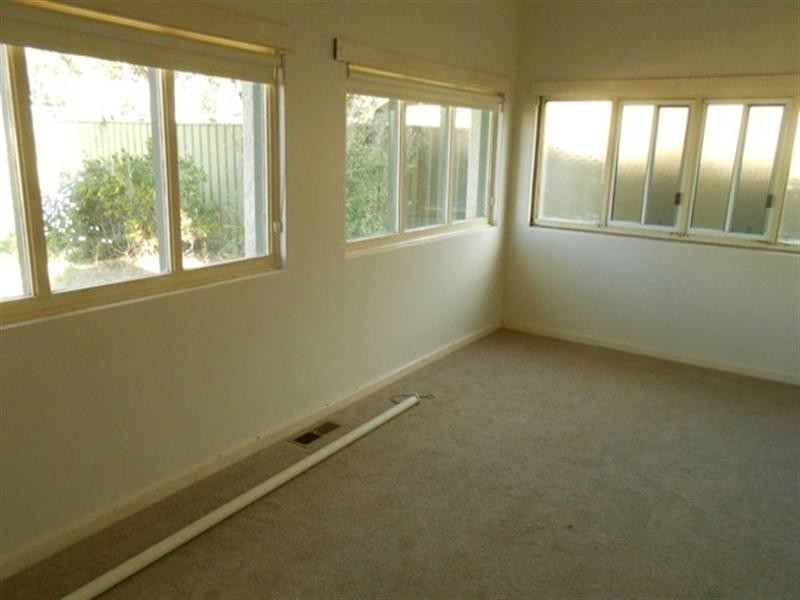 37 Mitchelmore Street, Wagga Wagga NSW 2650