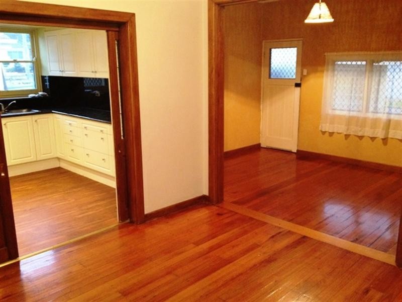 37 Mitchelmore Street, Wagga Wagga NSW 2650