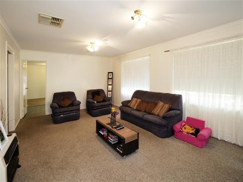 26 Kurrajong Avenue, Forest Hill NSW 2651