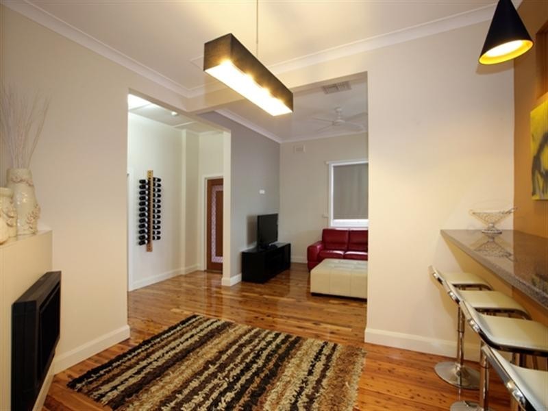 13 Edmondson Street, Turvey Park NSW 2650