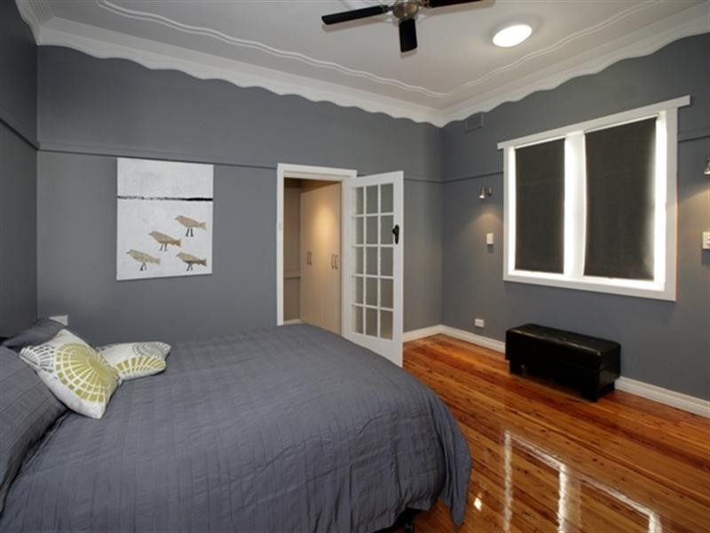 13 Edmondson Street, Turvey Park NSW 2650