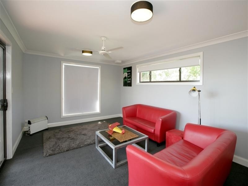 13 Edmondson Street, Turvey Park NSW 2650