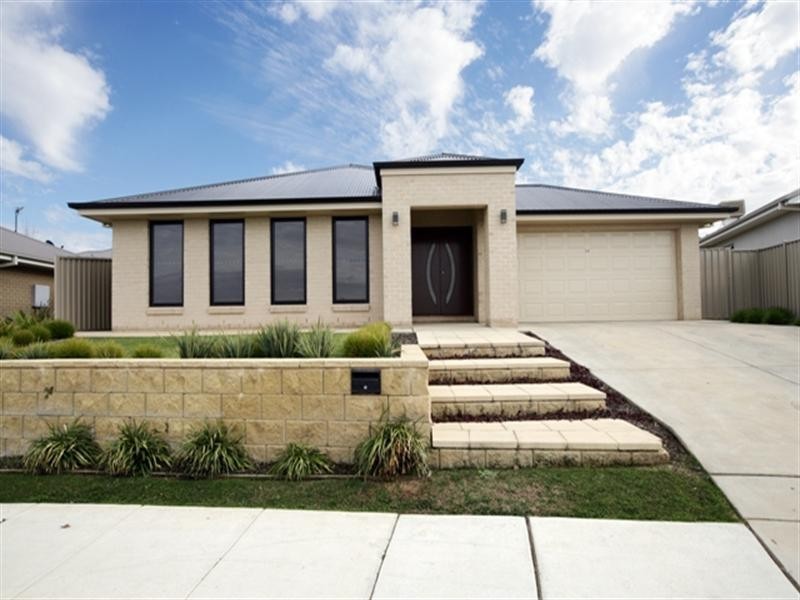 54 Stirling Bourlevard, Tatton NSW 2650