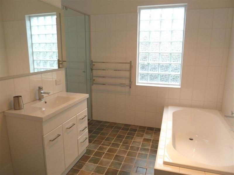 60 Best Street, Wagga Wagga NSW 2650