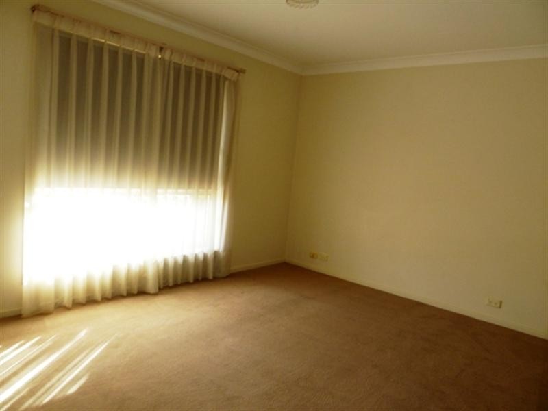 6 Tubbo Place, Wagga Wagga NSW 2650