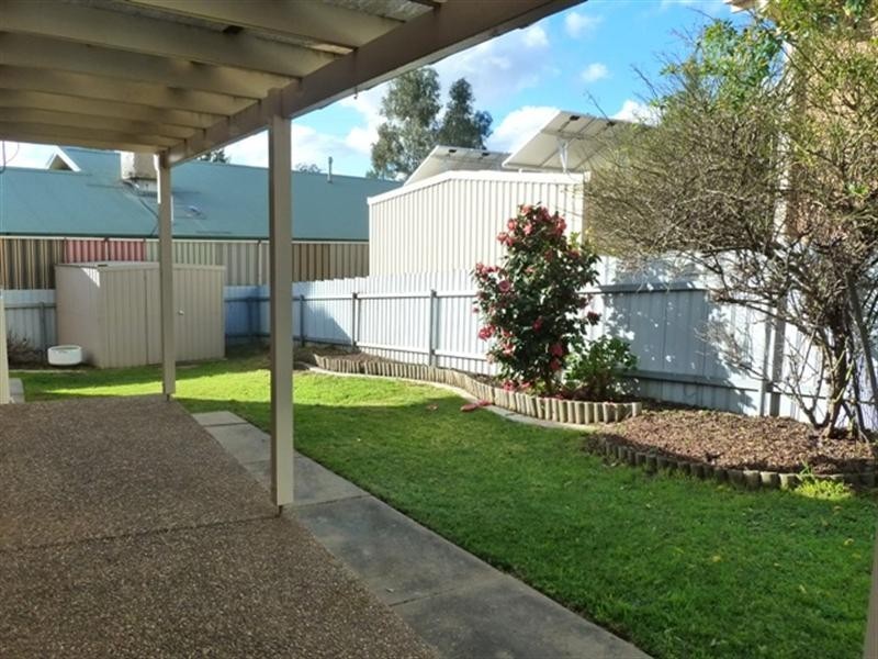 6 Tubbo Place, Wagga Wagga NSW 2650