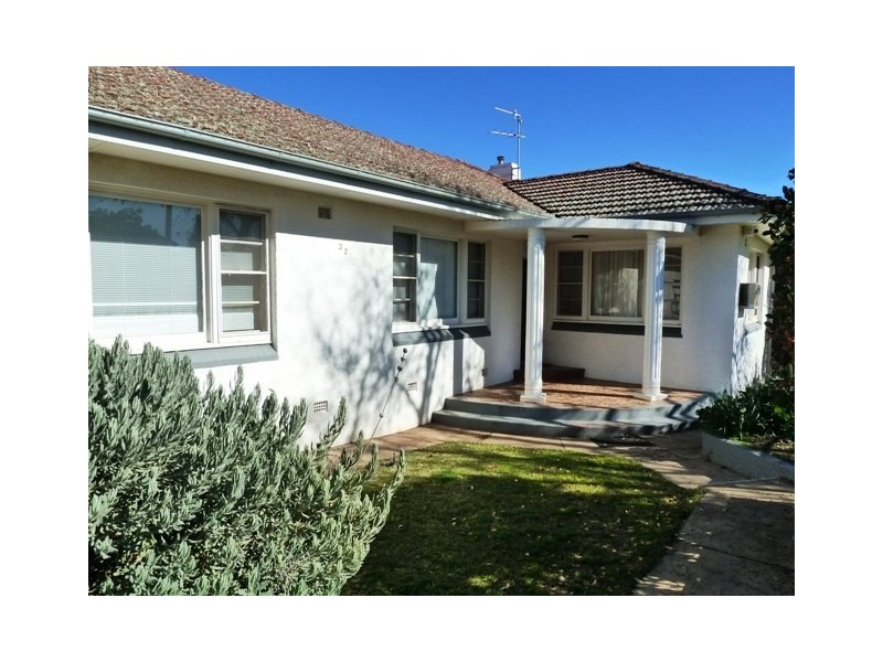 22 Sunshine Avenue, Wagga Wagga NSW 2650