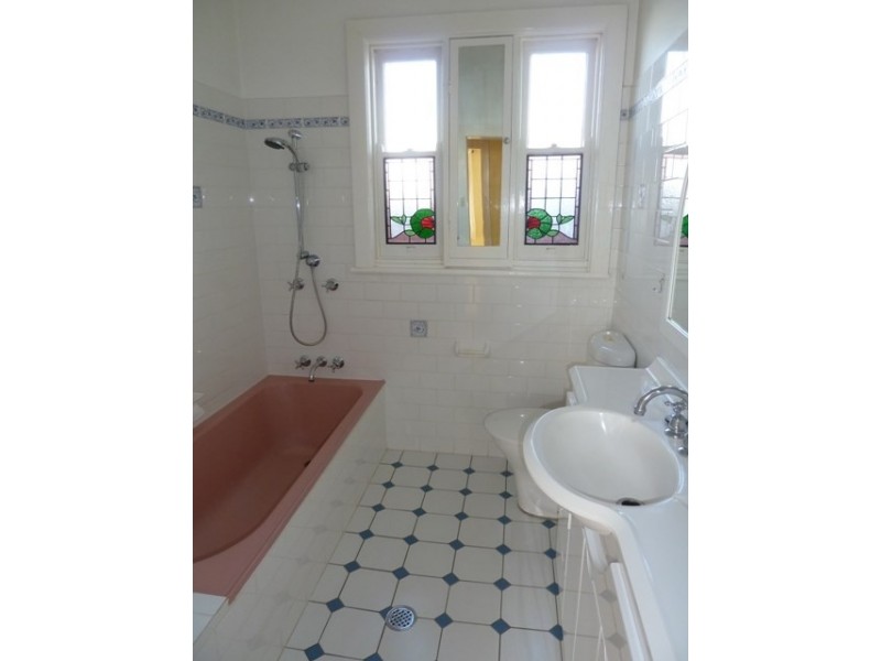 22 Sunshine Avenue, Wagga Wagga NSW 2650